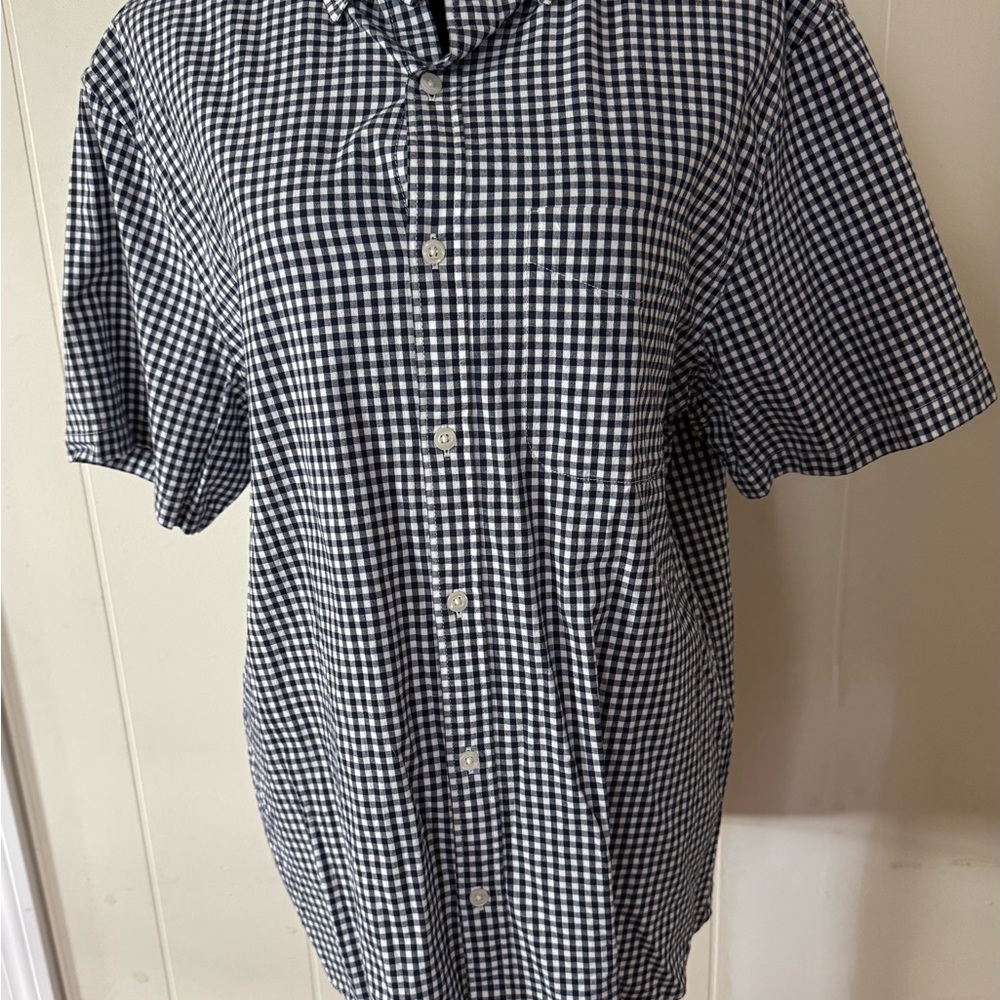 Old Navy Men's Black and White Checkered Shirt